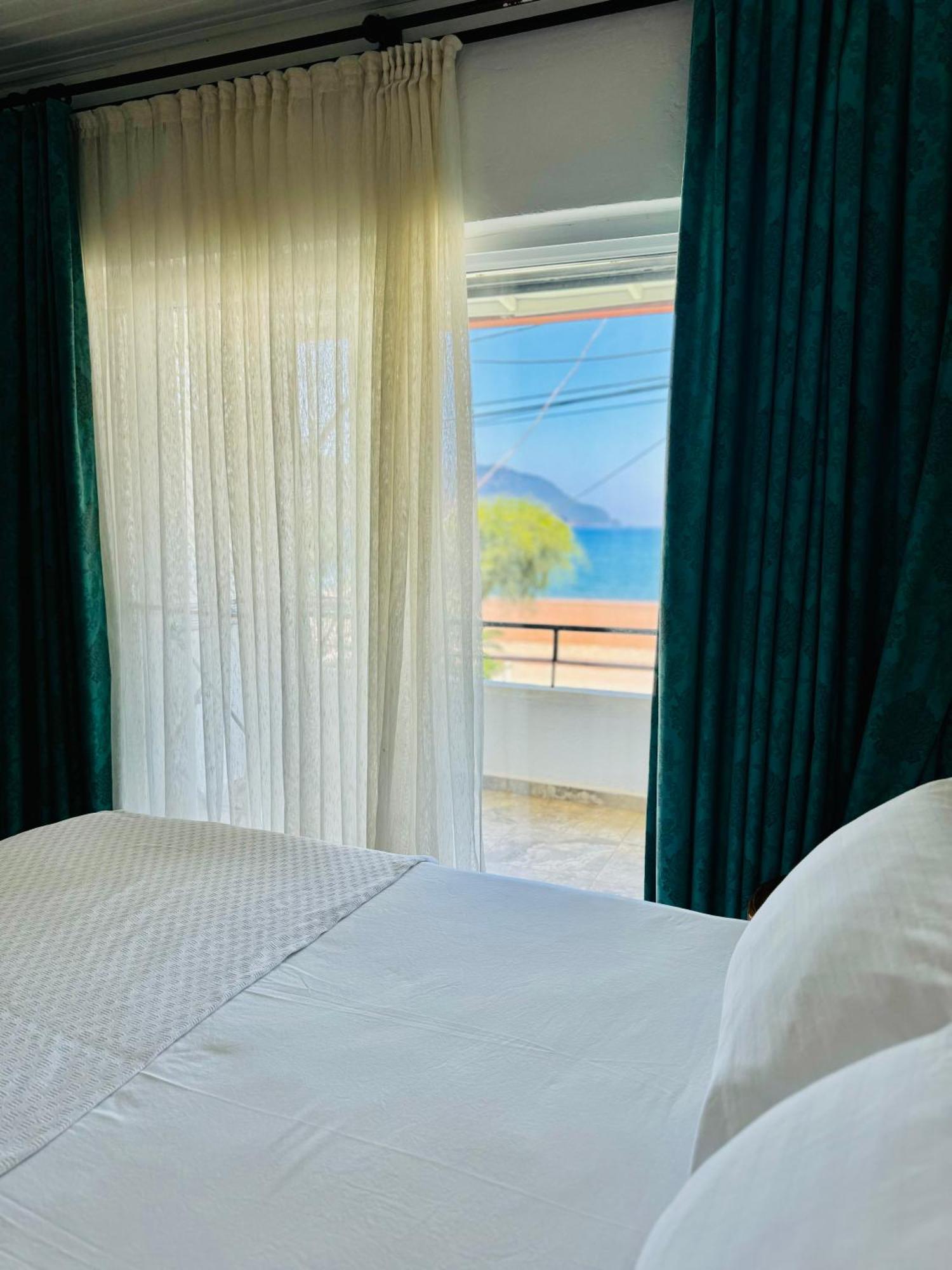 Ceneviz Hotel Adrasan Luaran gambar